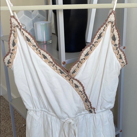 AMERICAN EAGLE Crochet Detail Romper - Picture 3 of 6